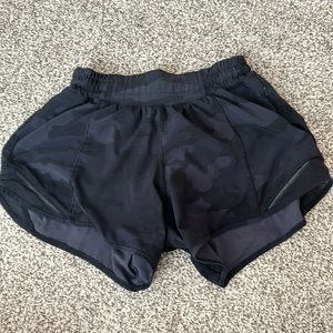 LuluLemon hotty hot shorts